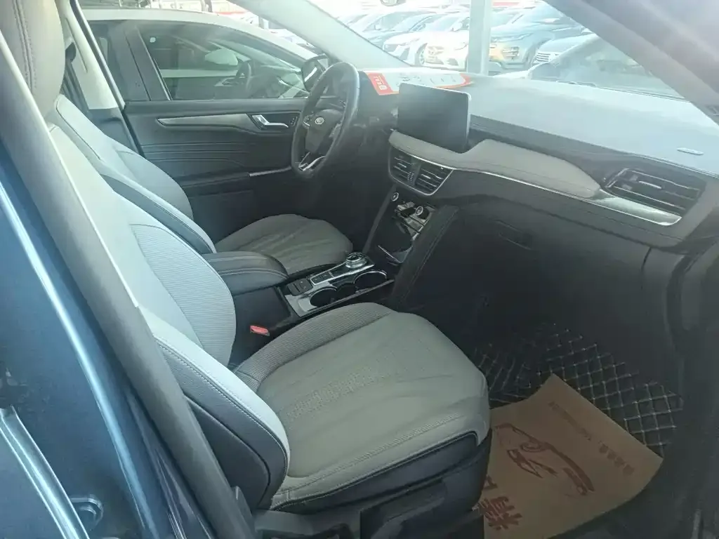Ford Escape 2021 из CN, фото 4