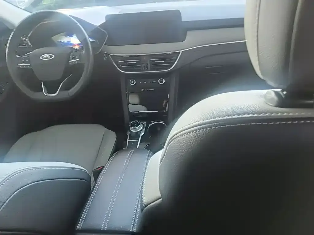 Ford Escape 2021 из CN, фото 8