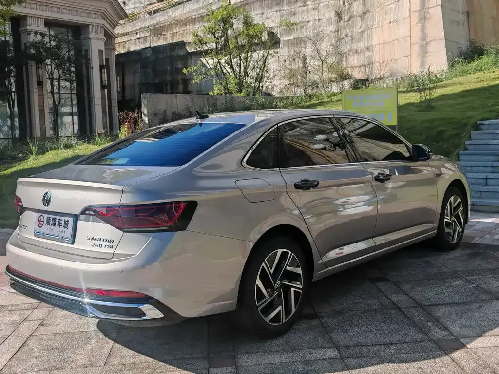 Volkswagen Sagitar 2022 из CN, фото 10