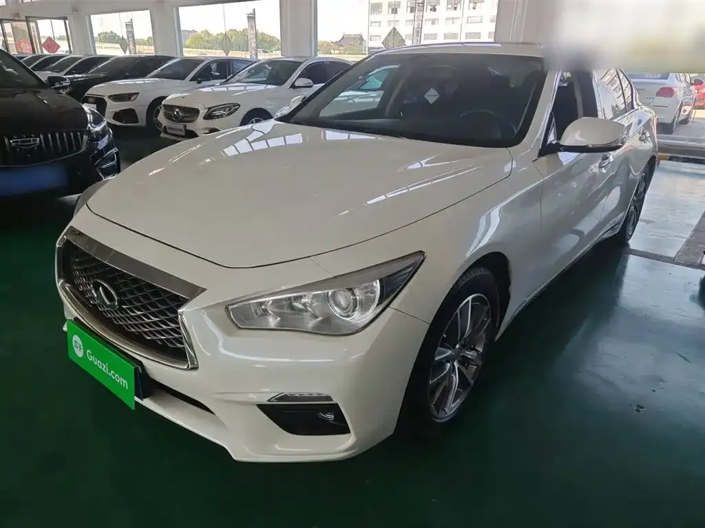 Infiniti Q50L 2021 из CN, фото 2
