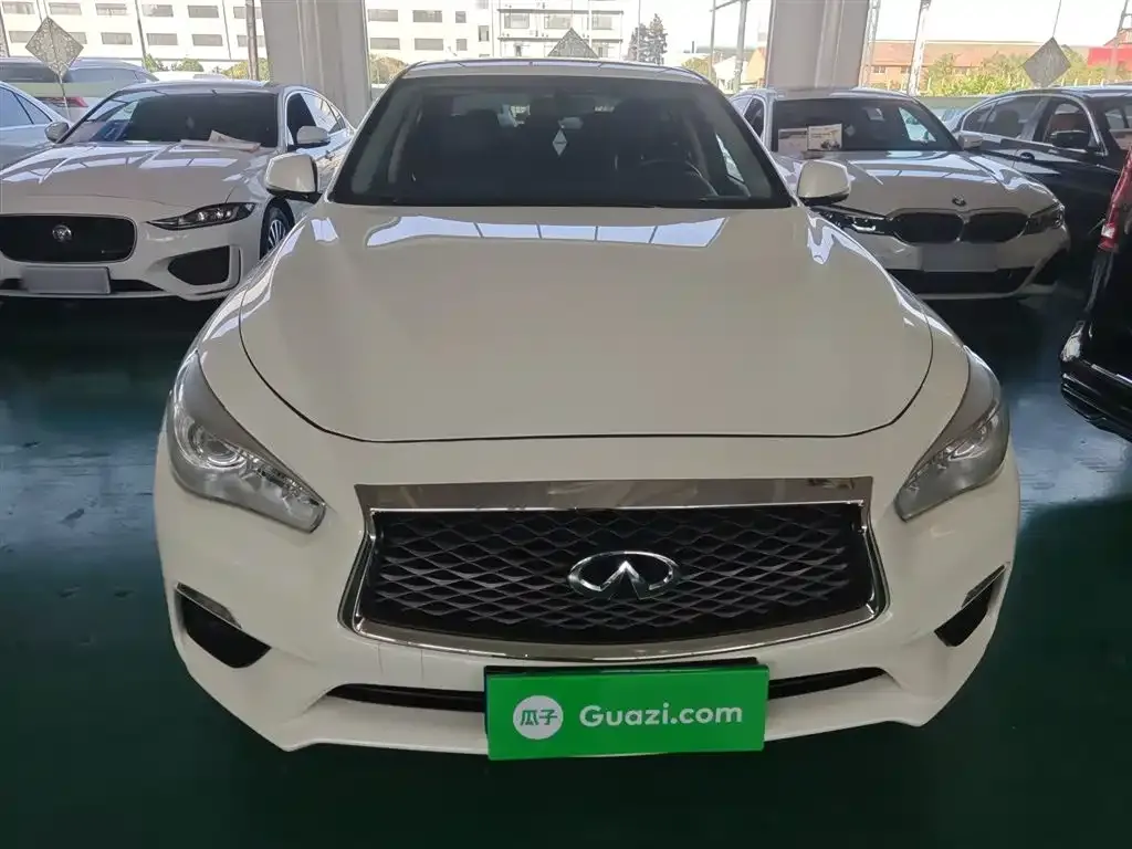 Infiniti Q50L 2021 из CN, фото 3