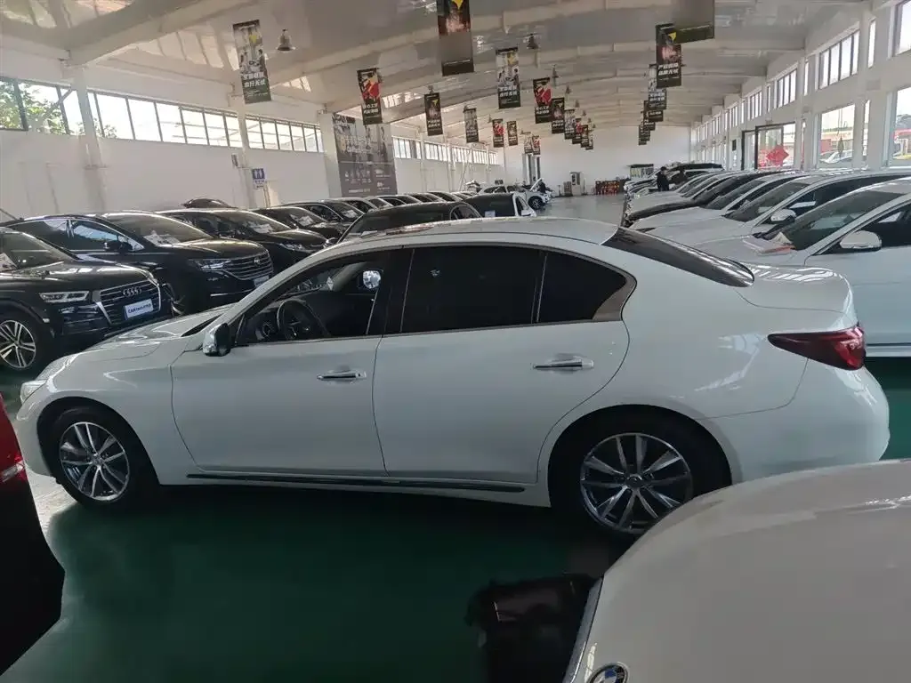 Infiniti Q50L 2021 из CN, фото 5
