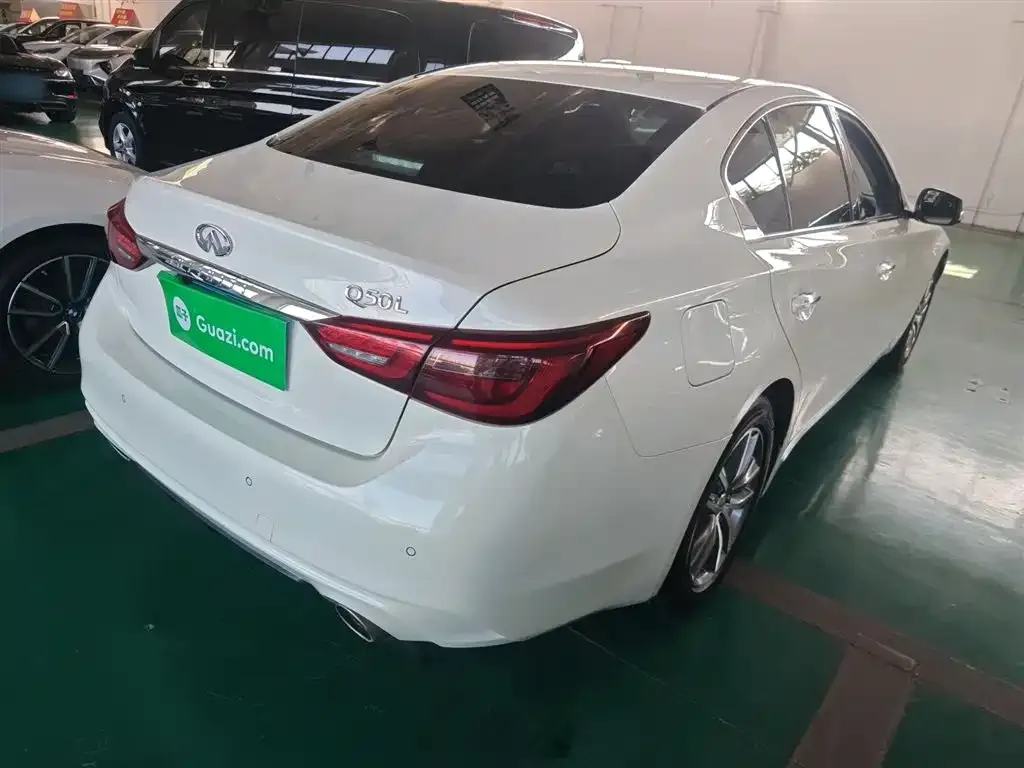 Infiniti Q50L 2021 из CN, фото 7