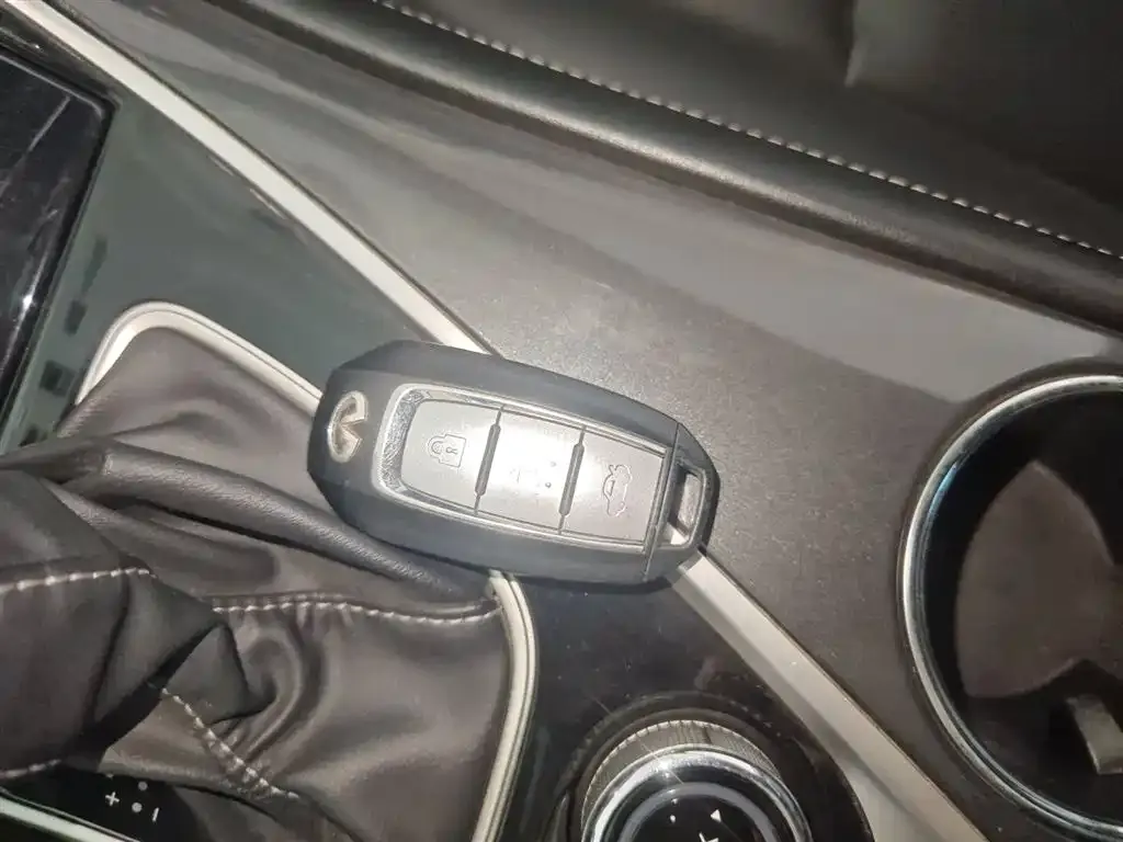 Infiniti Q50L 2021 из CN, фото 9