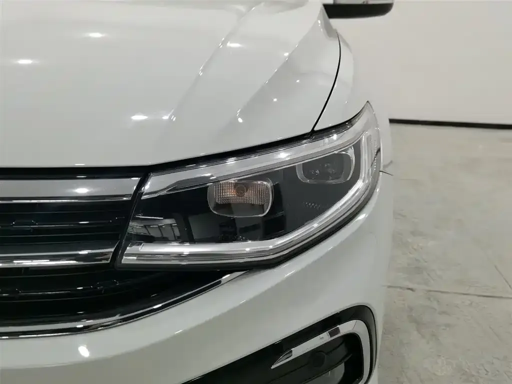 Volkswagen Bora 2023 из CN, фото 7