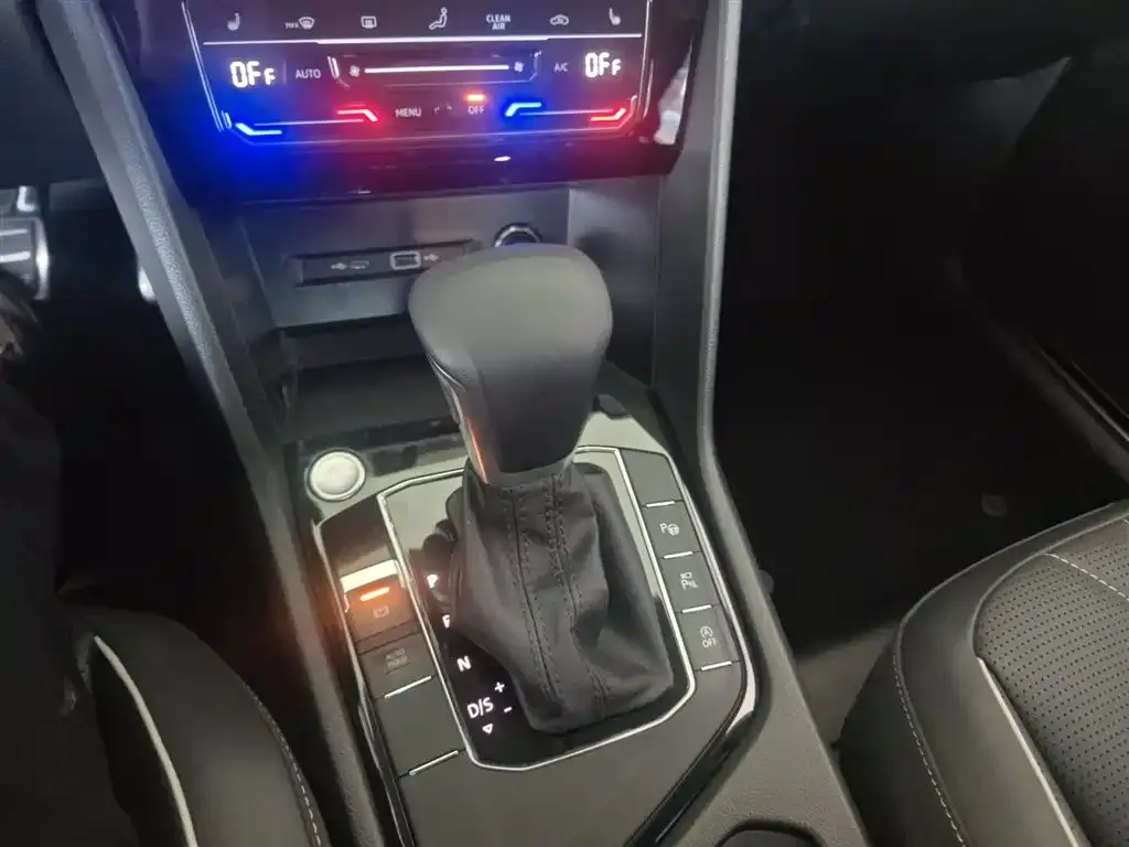 Volkswagen Tiguan L 2024 из CN, фото 6