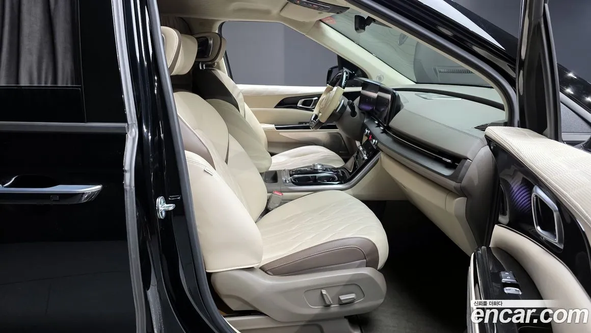 Kia Carnival — фото 10