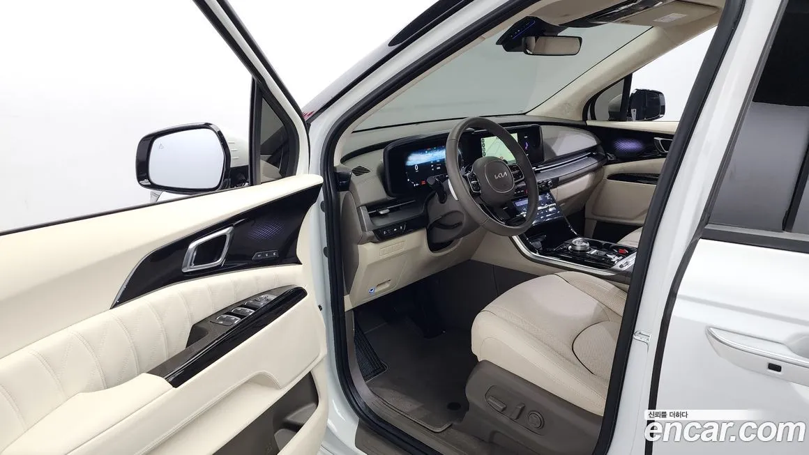 Kia Carnival — фото 10