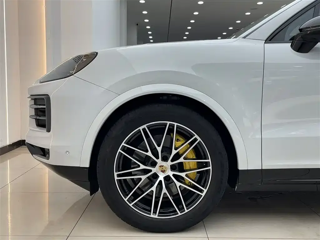 Porsche Cayenne — фото 8