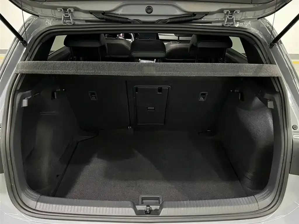 Volkswagen Golf 2021 из CN, фото 7