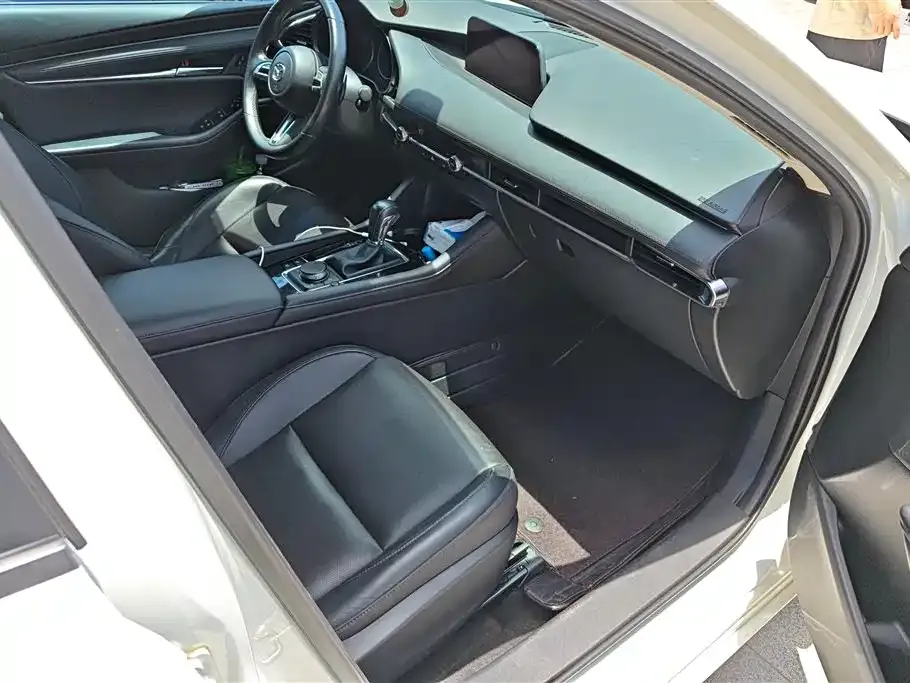 Mazda 3 Axela 2021 из CN, фото 8