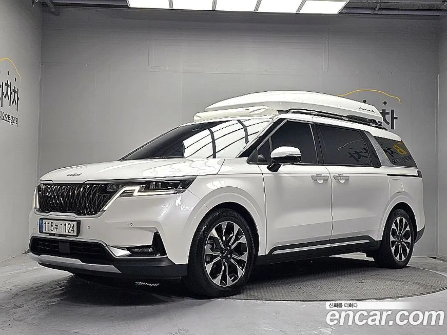 Kia Carnival — фото 1