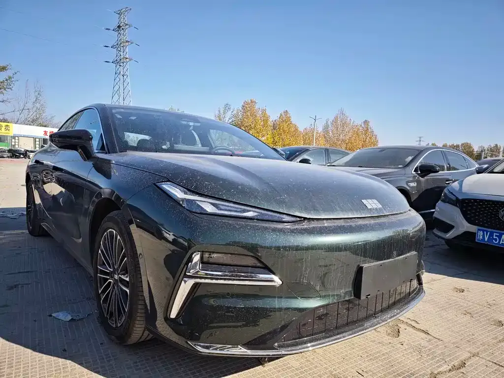 Geely Galaxy Xingyao 8 2025 из CN, фото 4