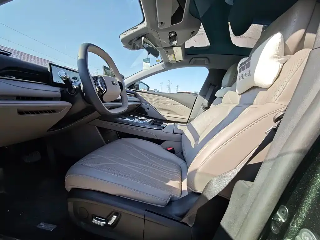 Geely Galaxy Xingyao 8 2025 из CN, фото 6