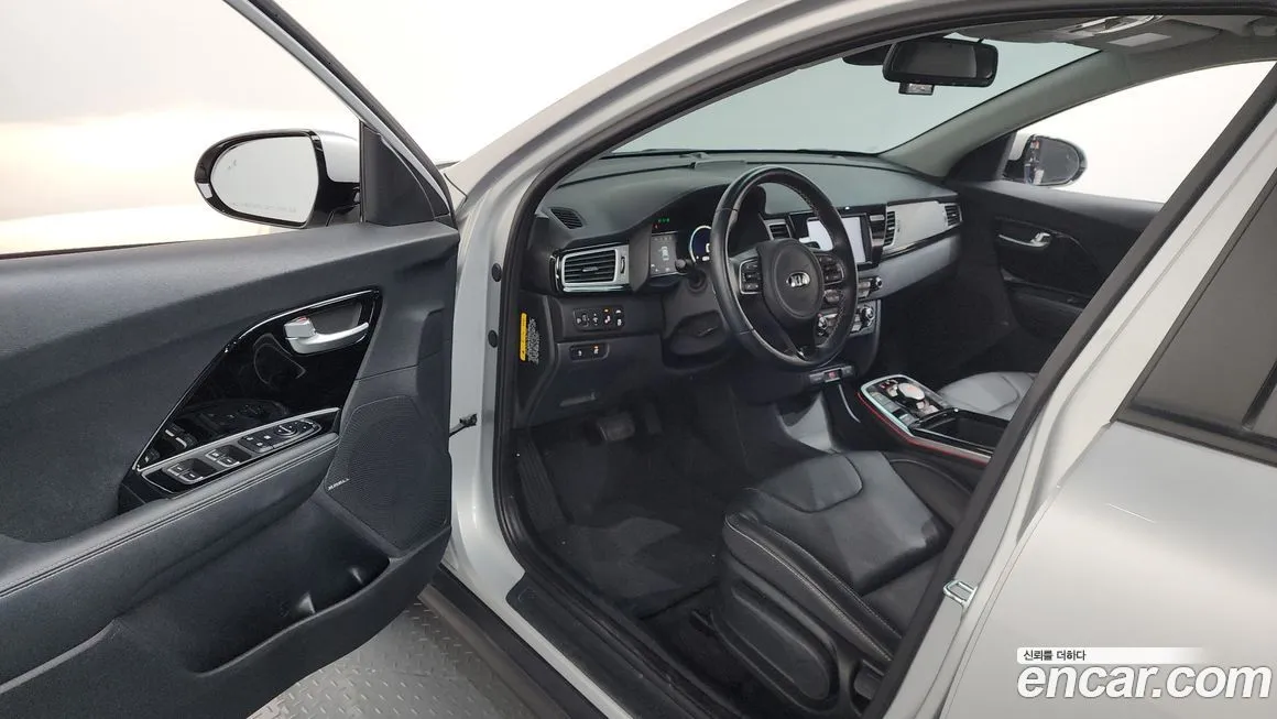 Kia Niro 2021 из KR, фото 10