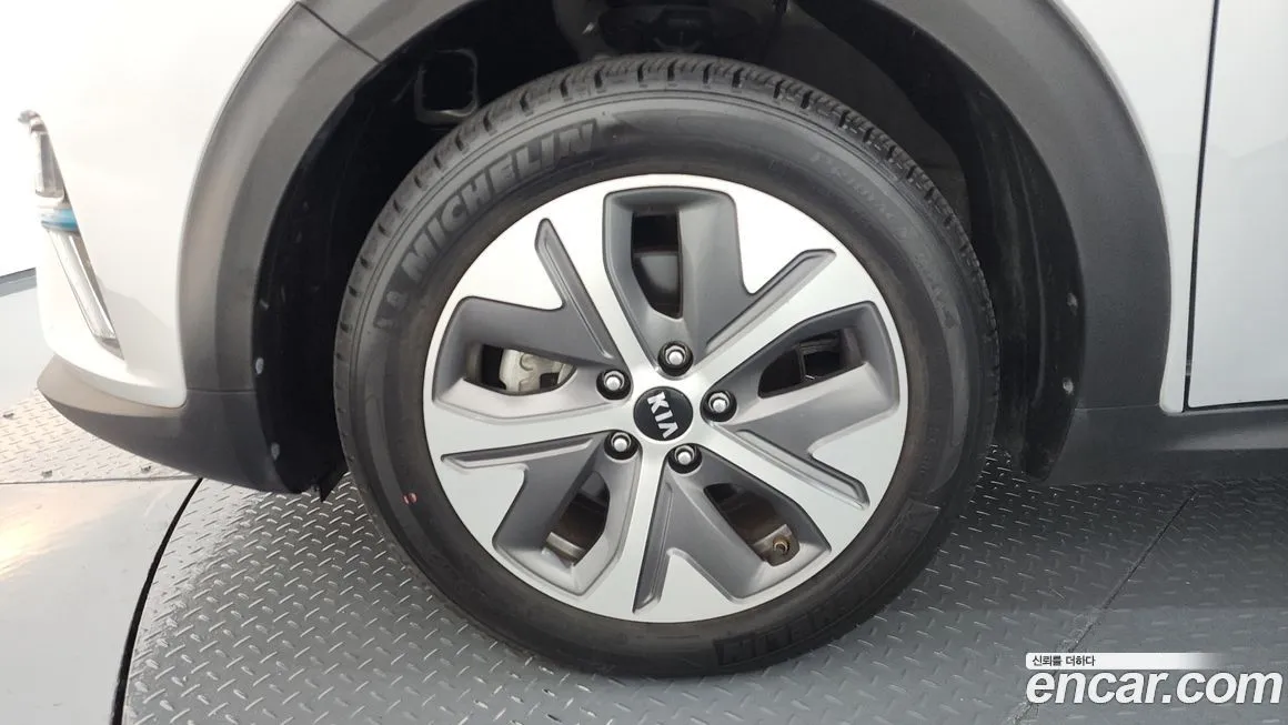 Kia Niro 2021 из KR, фото 5