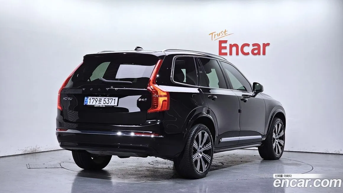 Volvo XC90 — фото 2