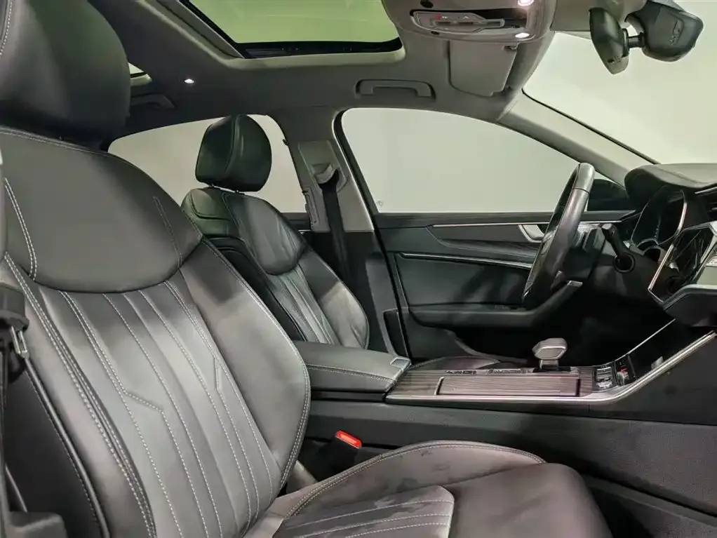 Audi A6L 2024 из CN, фото 8