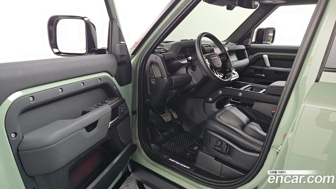 Land Rover Defender 2023 из KR, фото 10