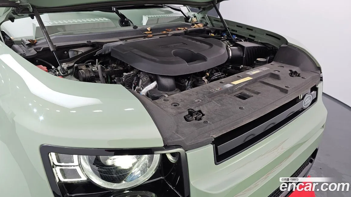 Land Rover Defender 2023 из KR, фото 6