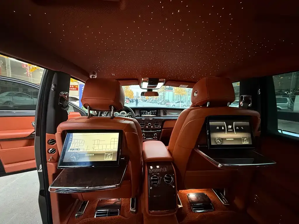 Rolls-Royce Phantom 2021 из CN, фото 6