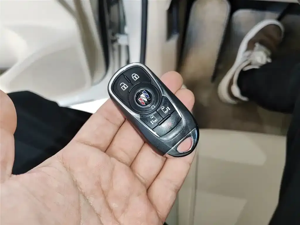 Buick GL8 2022 из CN, фото 9