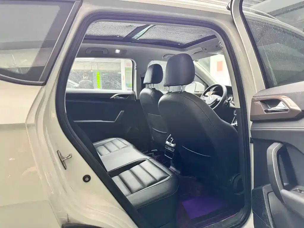 Volkswagen Tharu 2021 из CN, фото 9