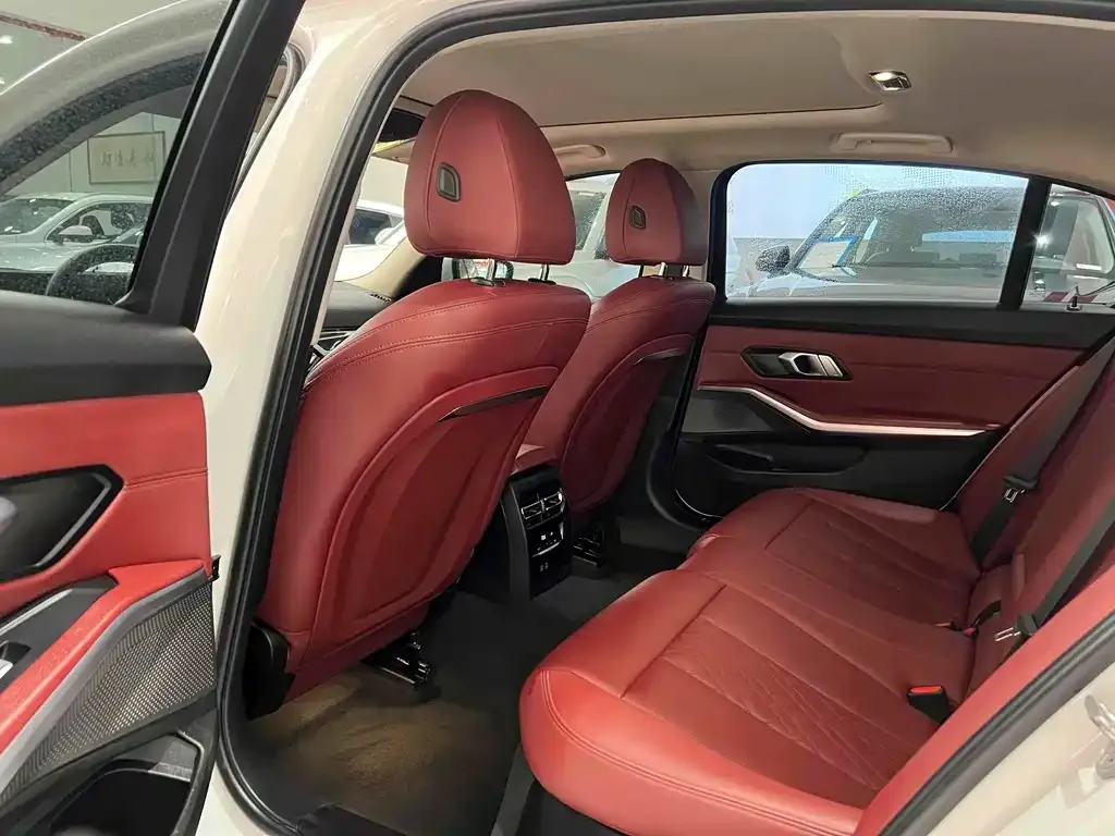 BMW 3 Series 2023 из CN, фото 10