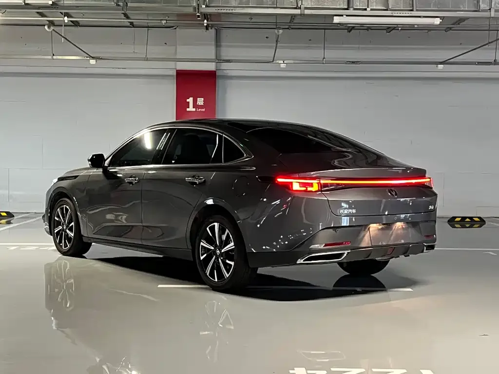 Changan Eado — фото 6
