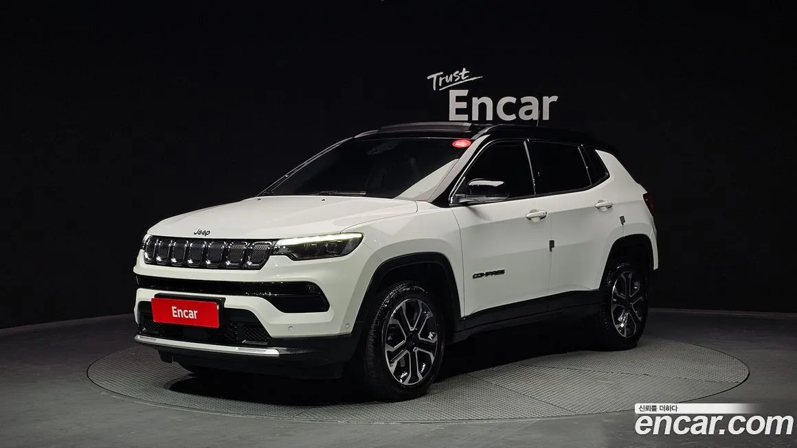 Jeep Compass — фото 1