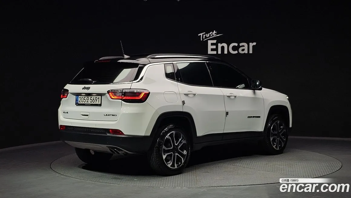 Jeep Compass — фото 2