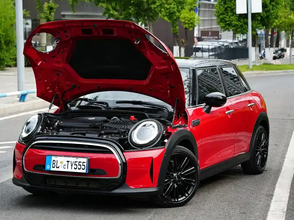 MINI Cooper (3-door) 2021 из CN, фото 2