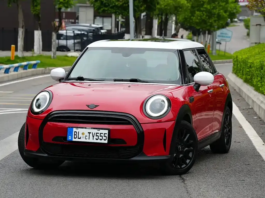 MINI Cooper (3-door) 2021 из CN, фото 3