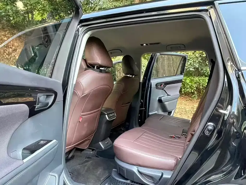Toyota Highlander 2025 из CN, фото 7