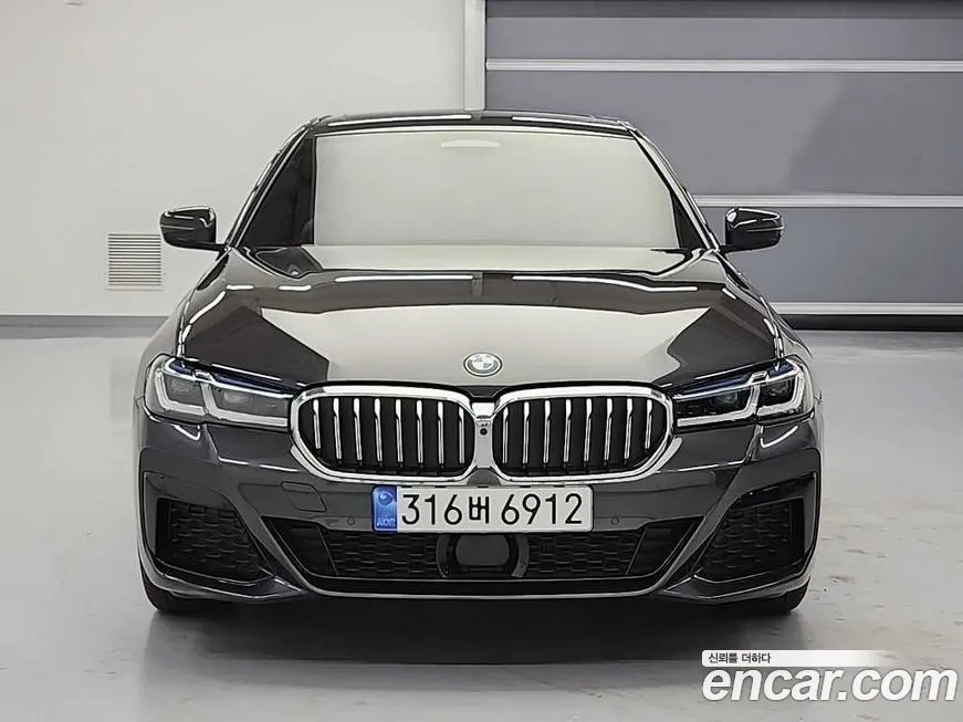 BMW 5-Series 2023 из KR, фото 2