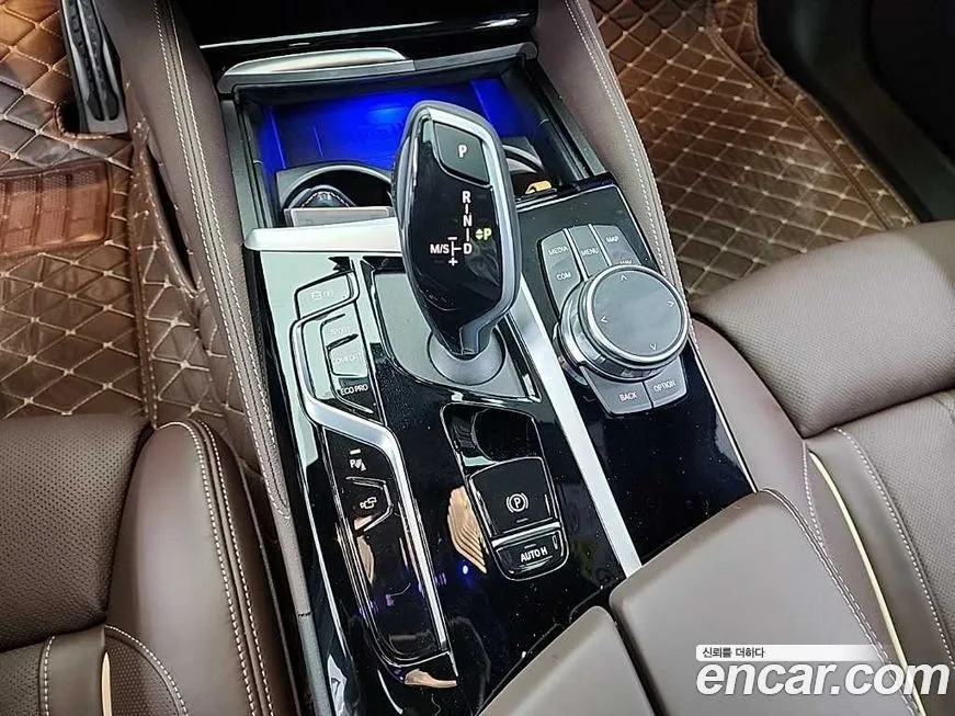 BMW 5-Series 2023 из KR, фото 8