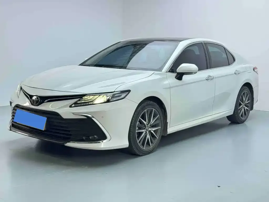 Toyota Camry 2022 из CN, фото 1
