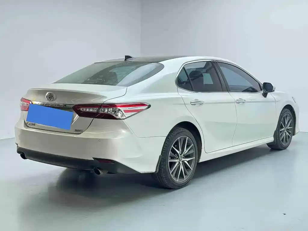 Toyota Camry 2022 из CN, фото 4