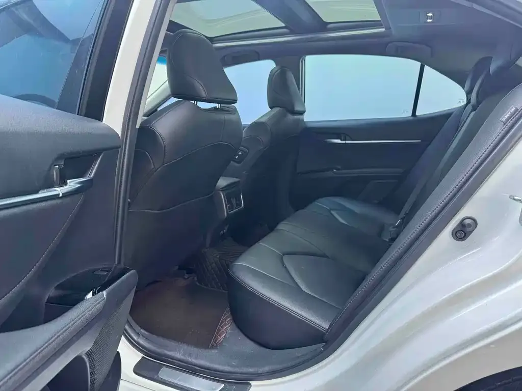 Toyota Camry 2022 из CN, фото 7