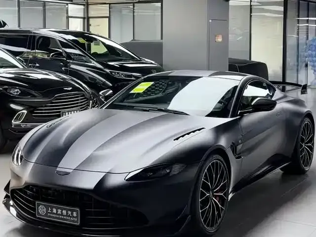Aston Martin V8 Vantage 2025 из CN, фото 1