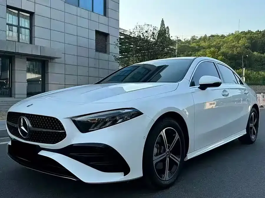 Mercedes-Benz A-Class 2023 из CN, фото 1