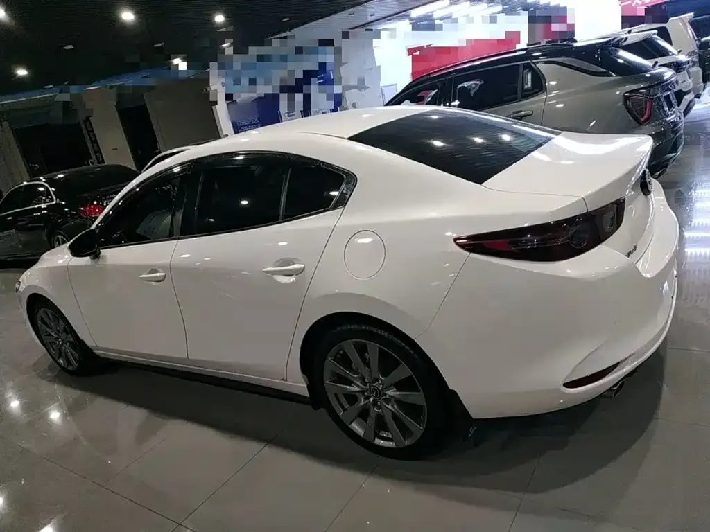 Mazda 3 Axela 2024 из CN, фото 5