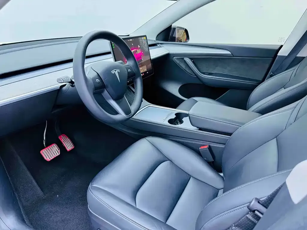 Tesla Model Y 2024 из CN, фото 7