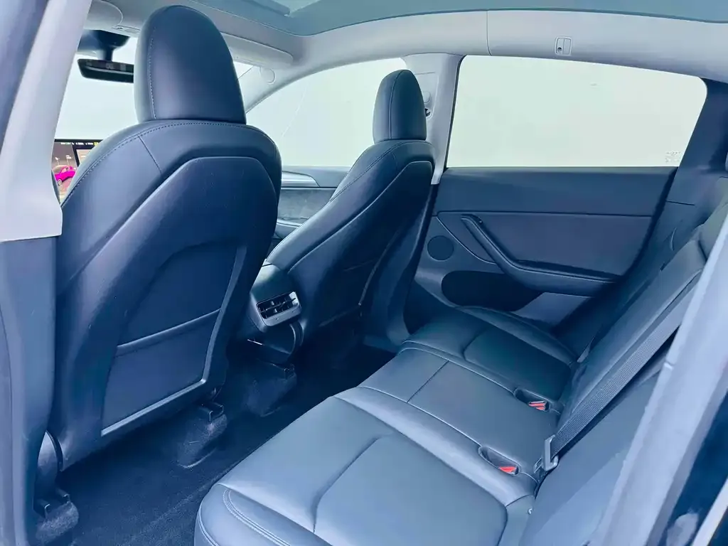 Tesla Model Y 2024 из CN, фото 8