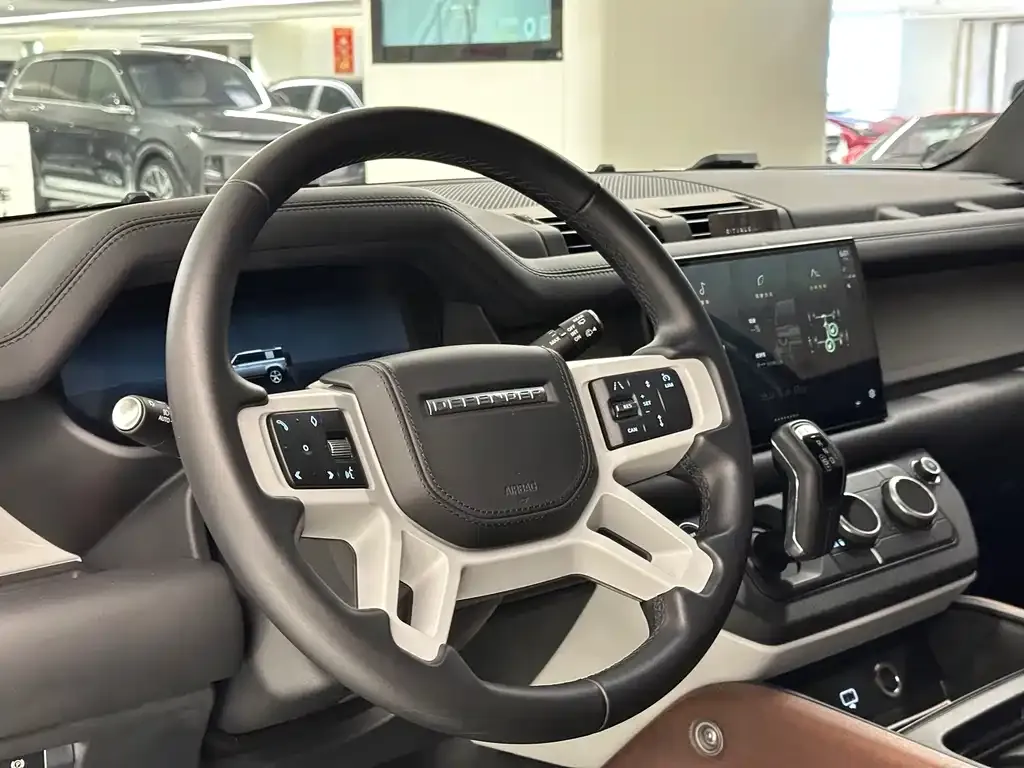 Land Rover Defender 2024 из CN, фото 10