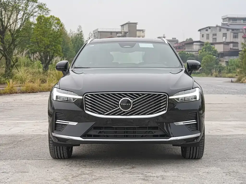Volvo XC60 — фото 2