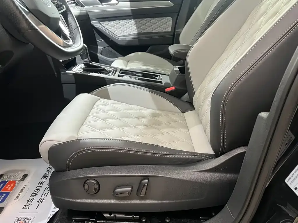 Volkswagen Magotan 2023 из CN, фото 7