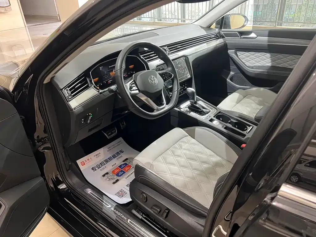 Volkswagen Magotan 2023 из CN, фото 8