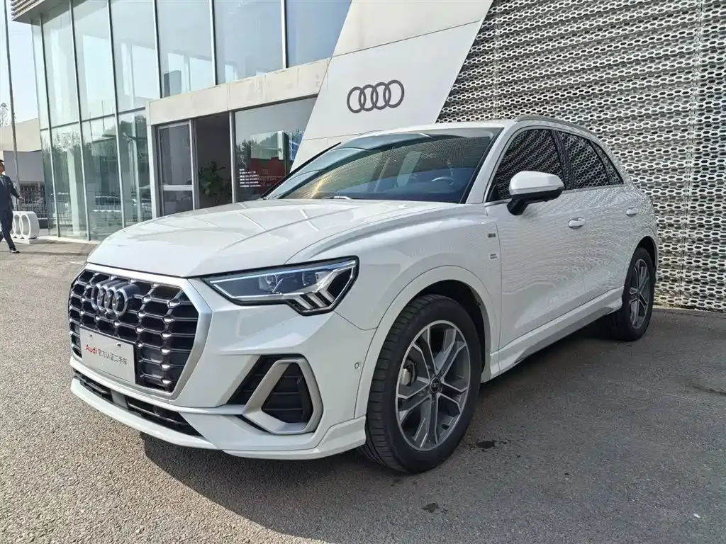 Audi Q3 2023 из CN, фото 3