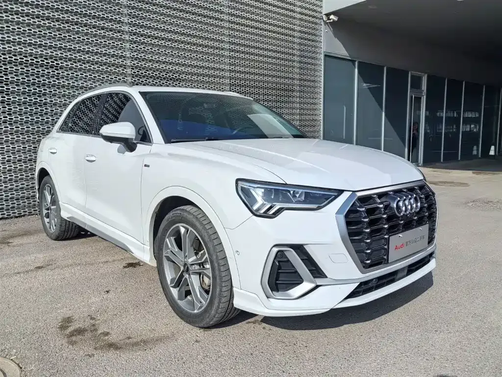 Audi Q3 2023 из CN, фото 4